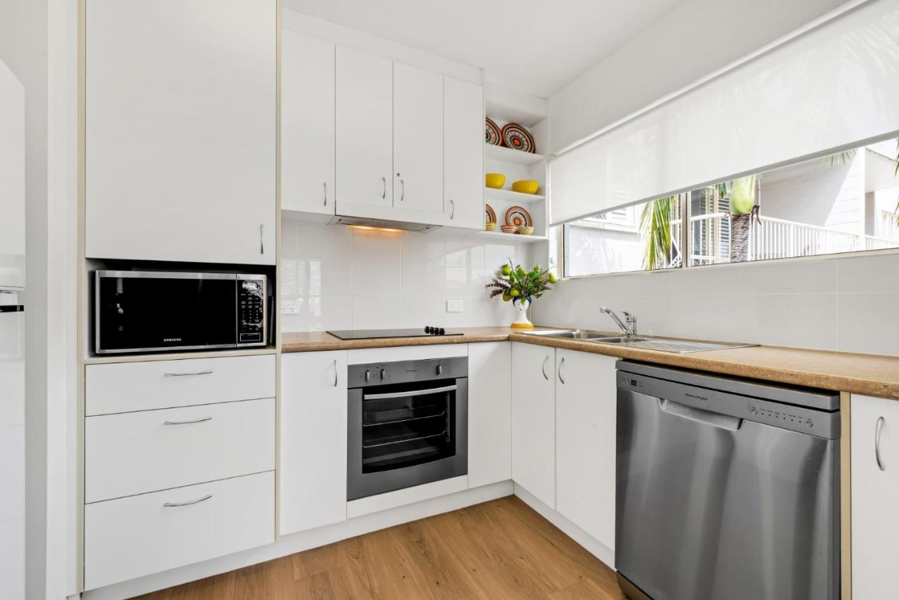 Surf Dance Apartments Coolum Beach Exterior photo
