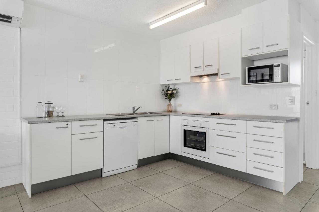 Surf Dance Apartments Coolum Beach Exterior photo