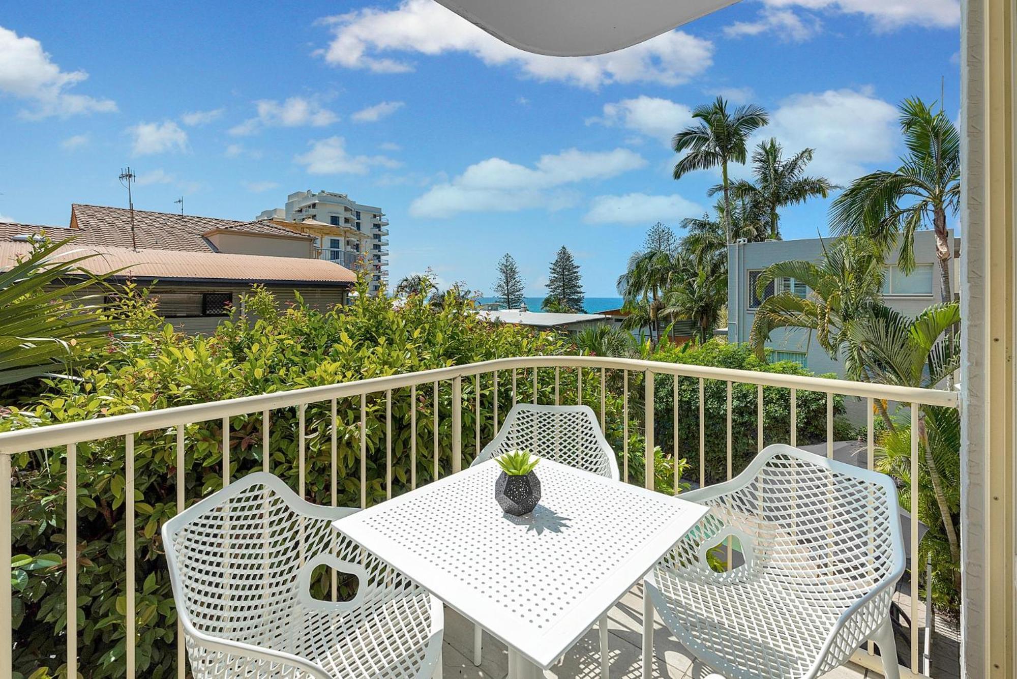 Surf Dance Apartments Coolum Beach Exterior photo