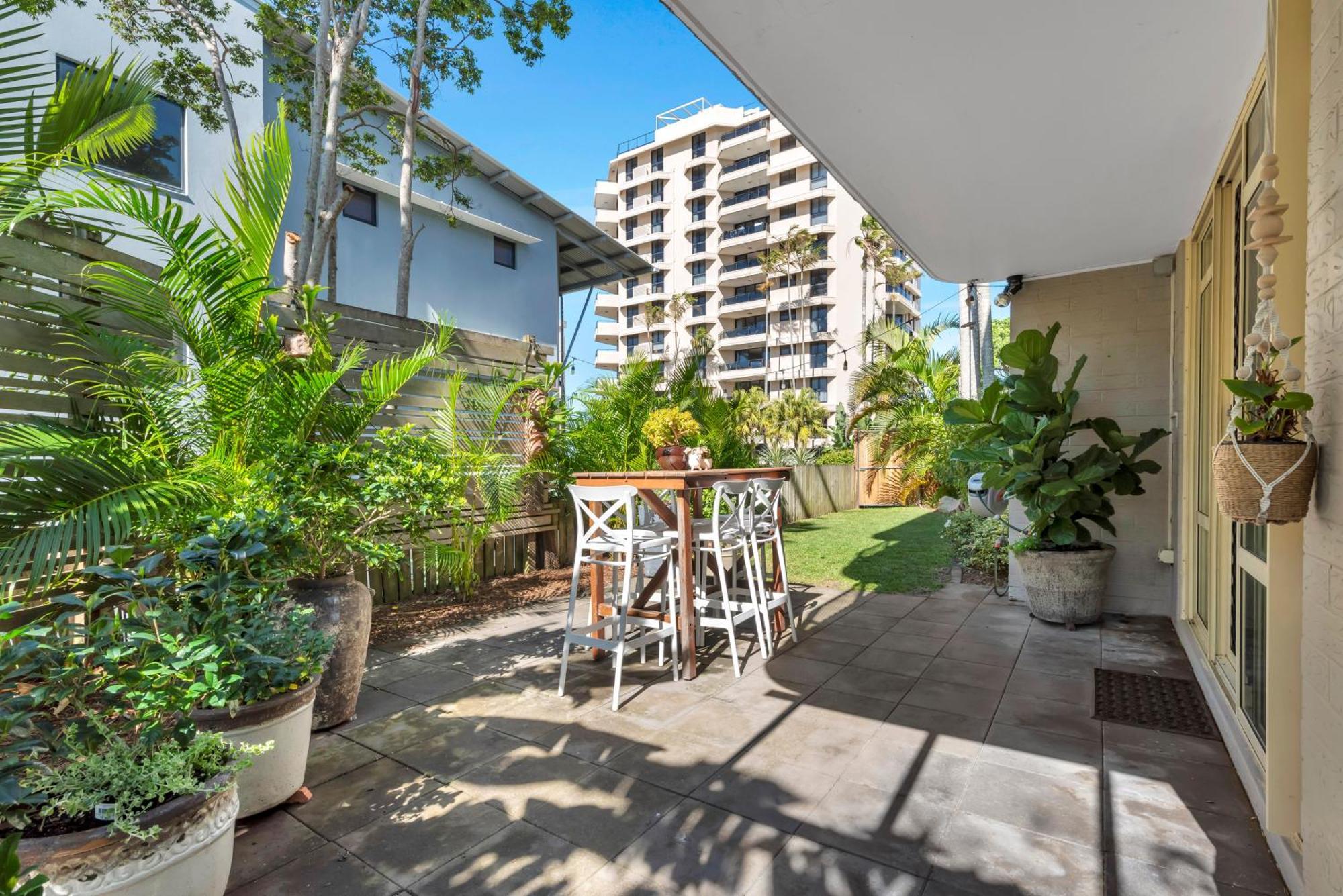 Surf Dance Apartments Coolum Beach Exterior photo